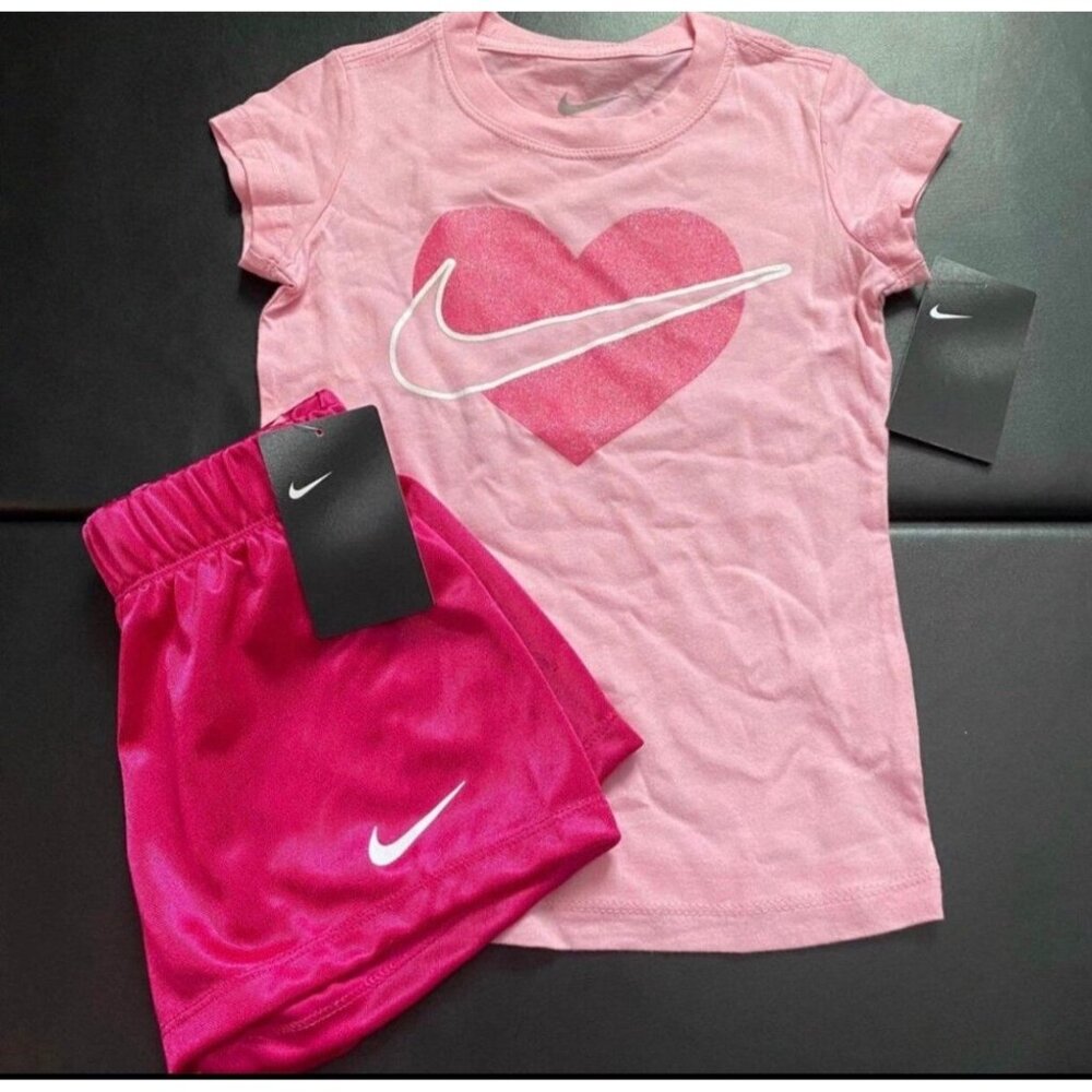 NWT Nike Glitter Athletic Set Girls Size 6